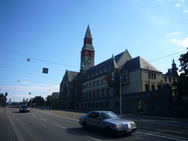 その後、現地スタッフと合流して、トナカイの肉を<br />食べに連れて行って もらおうと思ったら、 <br />やっぱり、休み。。。 <br /><br />結局、この出張で食べたのは普通の洋食＆”寿司”<br /><br />残念！！