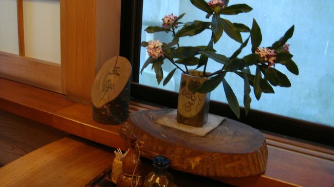 見学後、遅いお昼を老舗の「かまくら」でおそばをいただきました。