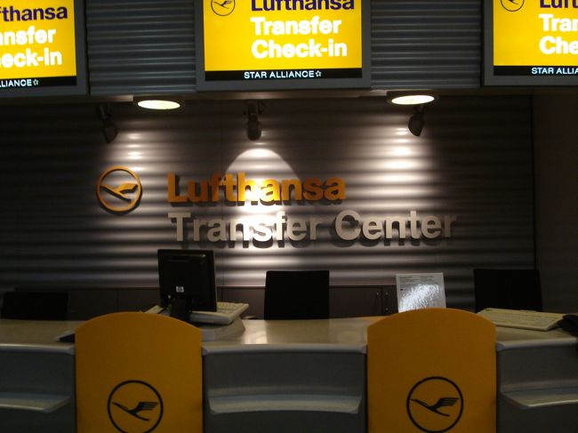 　フランクフルトの空港って本当に、黄色×２ですね。<br /><br />　フルトハンザ一色ですね。