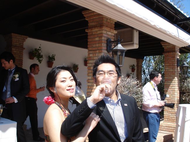 スペイン流の飲み方を教えてもらいました。