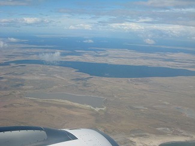 パイネ国立公園に行くためにはチリのプンタ・アナーレスよりバスでプエルト・ナタレスに行く必要があります。ここは空気と大地がが乾燥しています。