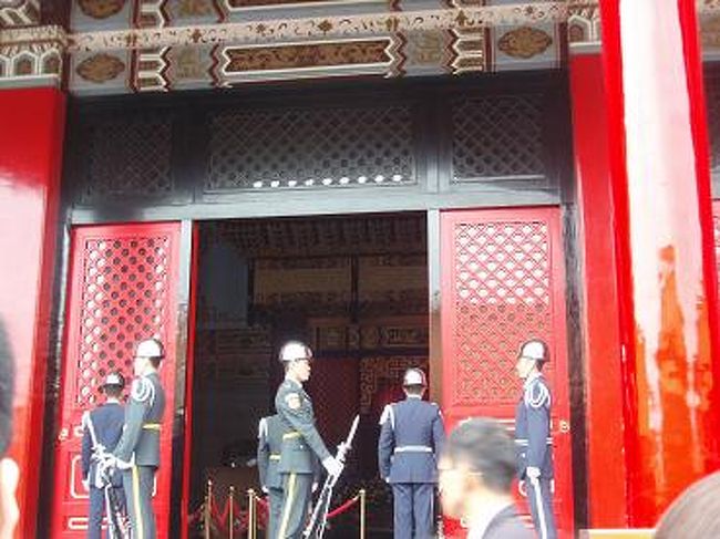 本殿の前で交代して・・・