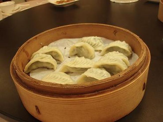 これは、蒸し餃子ですね〜