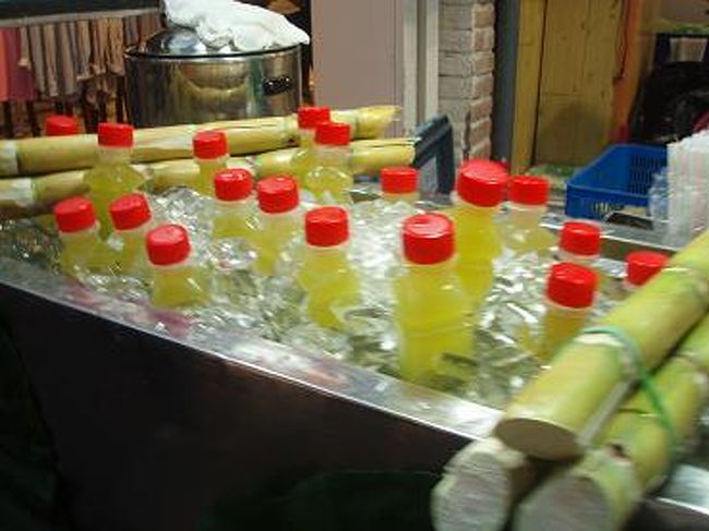 これは、さとうきびジュースです。