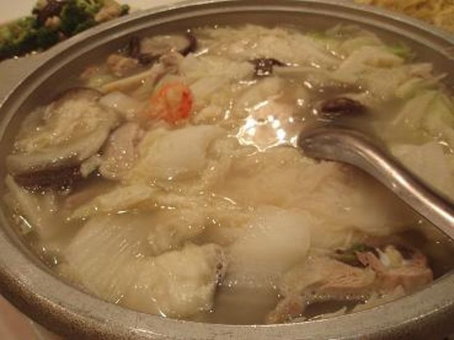 最後に、白菜たっぷりのお鍋です。<br /><br />台湾に来てから、中華料理ばかり食べたな〜(笑)<br /><br />