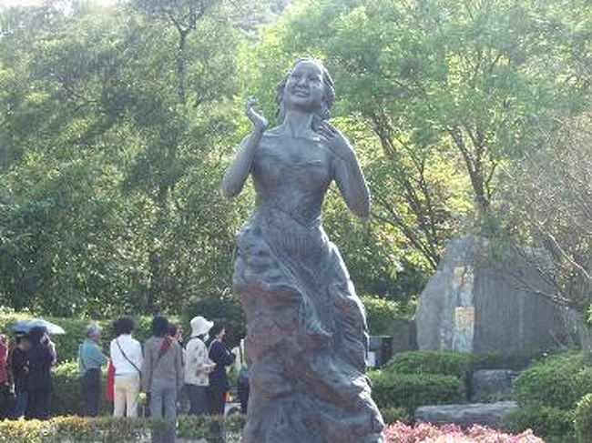 テレサ象も・・・<br />もう　あの歌声が聴けないと思うと、<br />やっぱり残念です(合掌)<br />