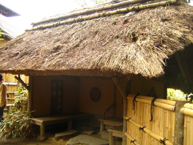 偕楽園は水戸藩主の別宅で、<br />茶室が素敵でした。<br />これは待合です。