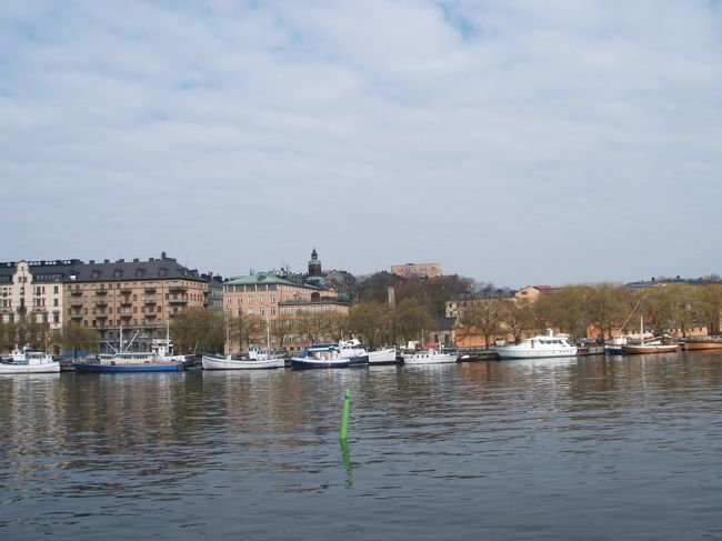 船から眺めるストックホルムはとても素敵です。どうしてこんなに素敵な街なのかな。ただ、寒いんだけど。