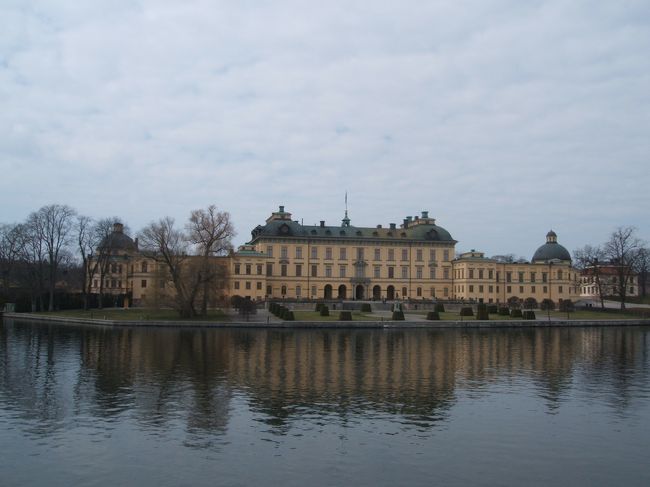 もうすぐ到着するはずですね。正面あたりに来ました。船着き場はもうすぐそこです。