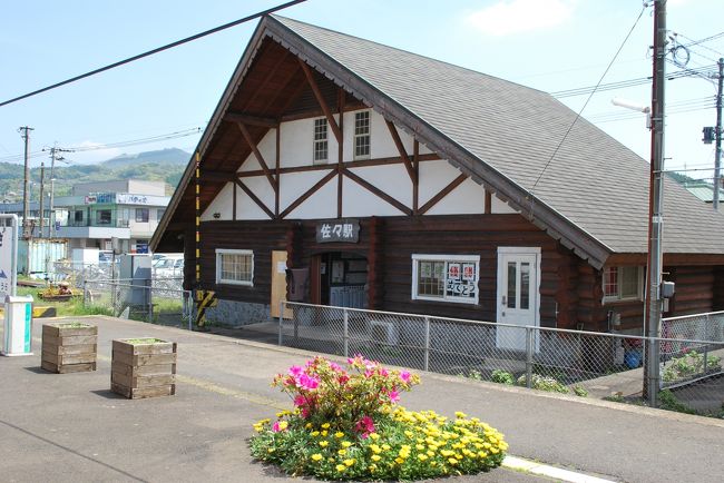 佐々駅．ここまでは１時間２本の運航，ここからは１時間１本