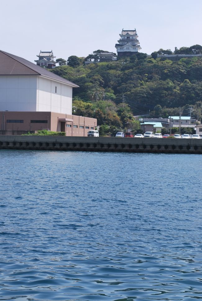 平戸城が対岸に見える