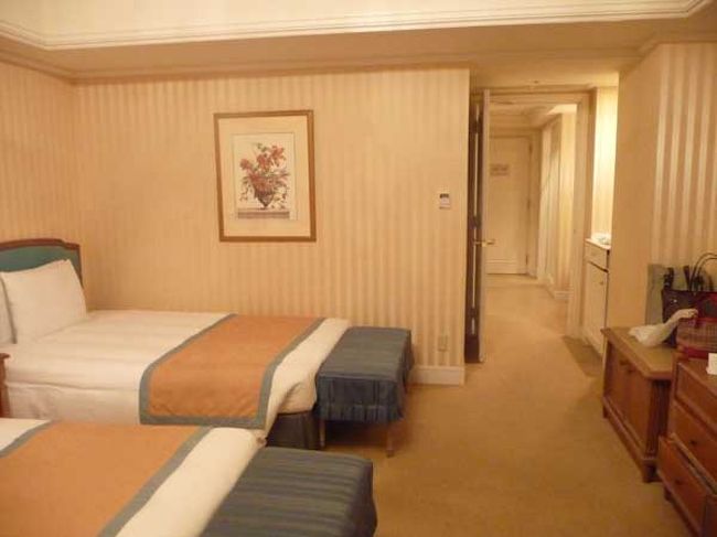 ちなみにホテルの宿泊費は会社の保養所なんで<br />ルームチャージ5000円と格安です。<br />(ホテル＝5000円、駐車場1000円)