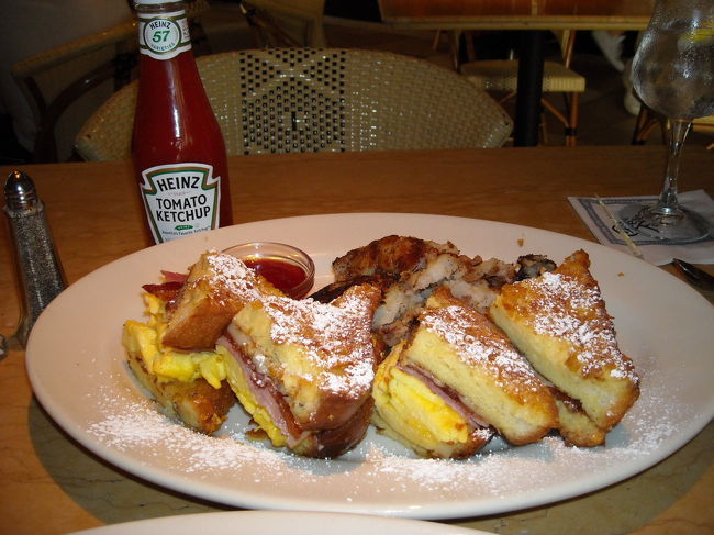 もう一つのプレートとケーキを撮るのを忘れました…。<br />早く食べたかったもので。