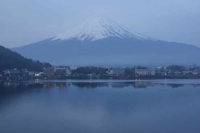 日の出の時間です<br />不鮮明な逆さ富士