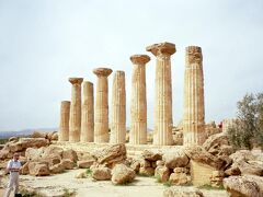 エルコレ（ヘラクレス）神殿
紀元前520年に建てられた、アグリジェント最古の初期ドーリア式神殿。