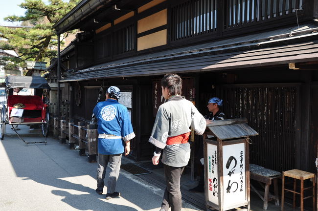 赤い中橋の横にある、うどんと飛騨そばの「のがわ」でおそばをいただきました。<br /><br /><br />