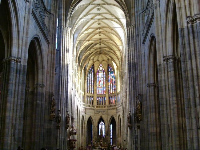 荘厳な感じが、素敵です。<br />