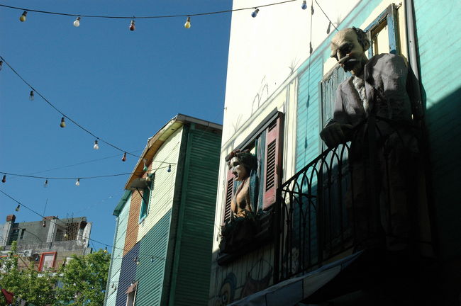 人の少ない路地に入ってみましょう。