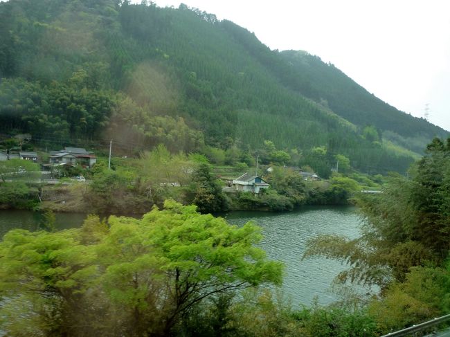 筑後川沿いを走る