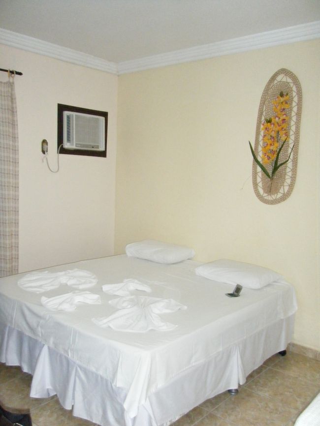 イグアスで泊まったホテル<br />場所は、町外れですが、値段は手頃で、滝の見学には便利なところにありました。