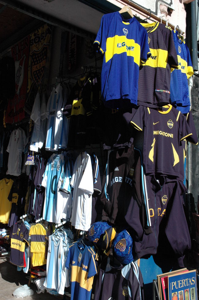 ボカのユニフォームだらけ