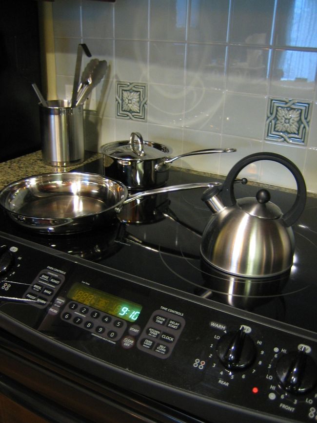 ちなみに充実したキッチン！<br /><br />おしゃれな外国家電に興奮♪<br /><br />憧れのクイジナートの調理器具！