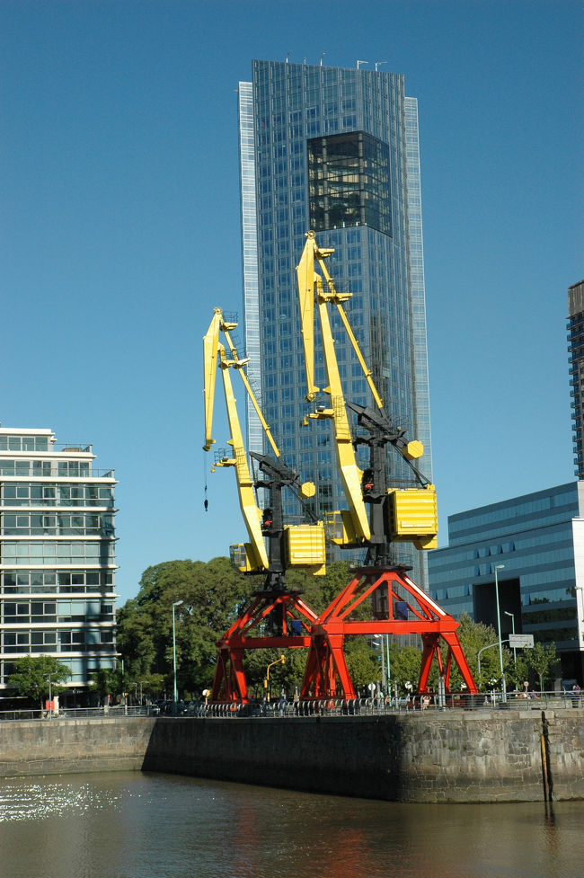 クレーンまでかっこ良過ぎる。