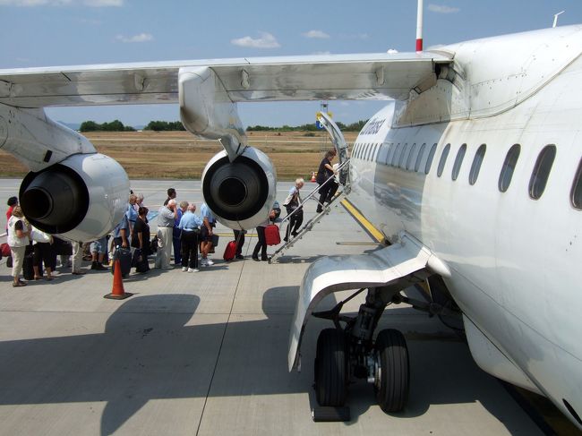 　ブダペストからミュンヘンに向かうLH3457便は、AVRO-RJ85という小さな４発ジェットでした。20分ほど遅れて離陸しました。