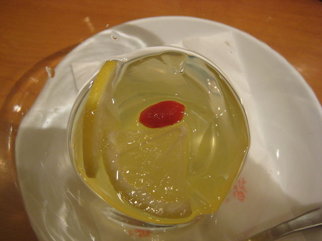 愛玉ゼリーを食べました。<br />お腹いっぱいー；