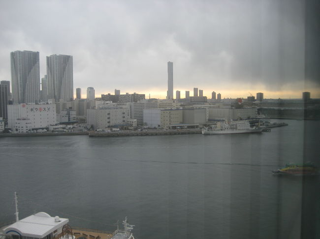 ２日目の朝。<br />少し空が暗いですが雨は降っていないみたい。<br />