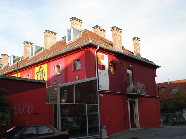 本日泊まった宿、Hostel Celica<br /><br />駅までのアクセスもよく、とってもおしゃれでキレイなホステルです。かなりオススメ