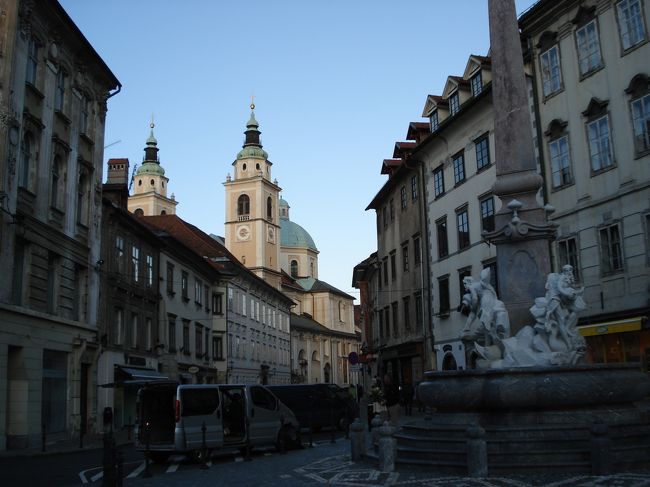 旧市街の町並み<br /><br />ここも「ドイツ的」な街並みですね。