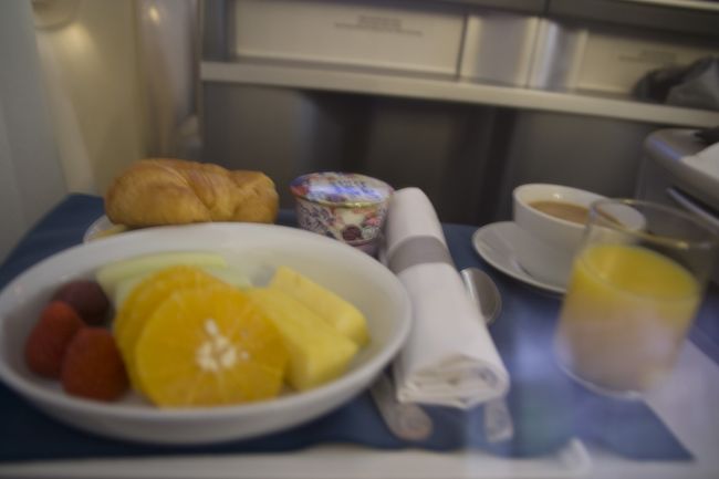 そして、朝食です。<br />到着まであと2時間といったところです。