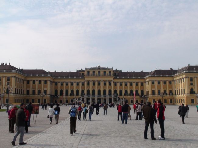 シェーンブルン宮殿　正面