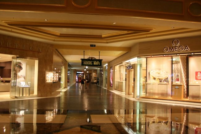 ホテルのアーケード