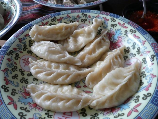 これもモモ。この形は中に入っているのはチーズです。