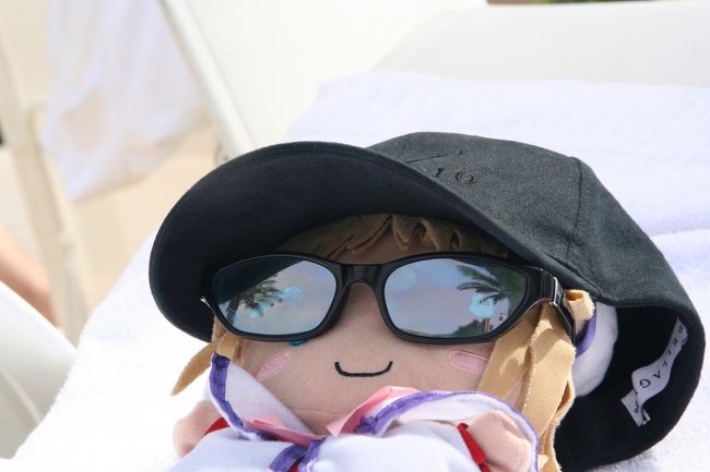 昼前には、プールへ。<br />ちょっと日焼けタイムです。<br />わふー。