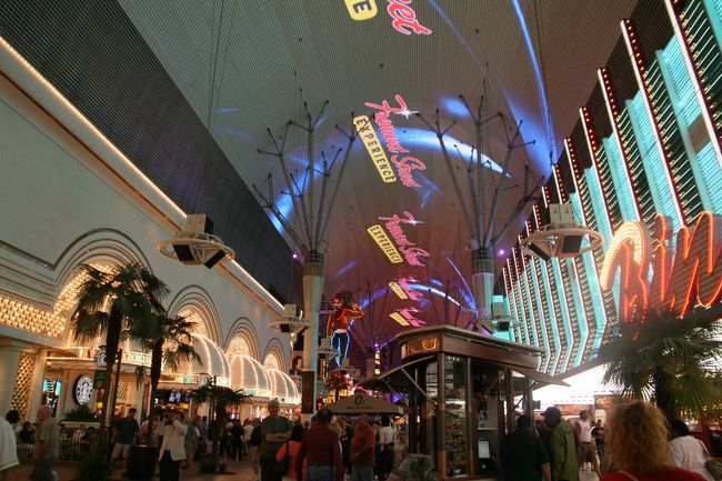 さぁ、今夜は、観まくりです。<br /><br />次までまたスロットでも。<br />