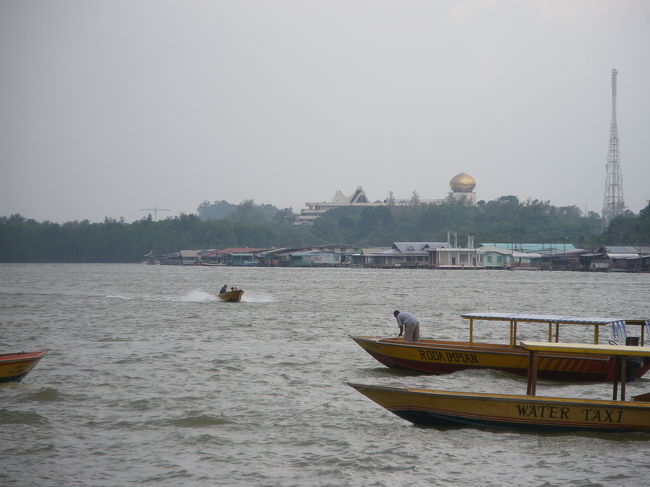 イスタナ・ヌルル・イマン(王宮)です。