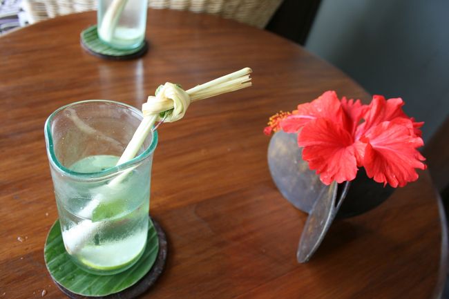 マッサージの後の冷たいハーブウォーターは美味しいですね〜