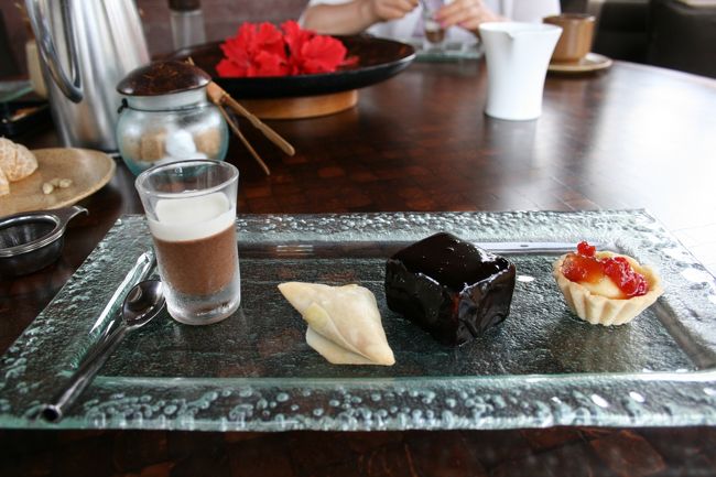 東屋でアフタヌーンティー