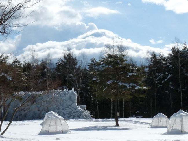 ←なんか「ラピュタ」みたいになってるけど<br />　この雲の中に富士山があります。<br /><br />