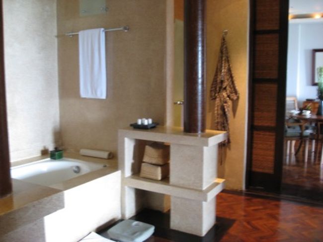 広いバスルーム