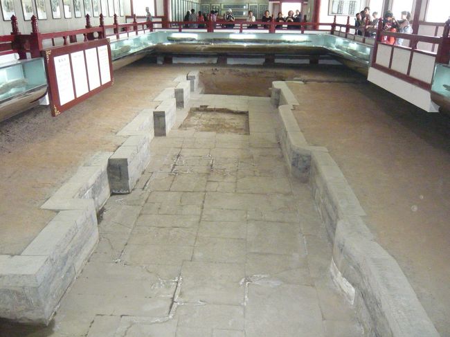 こちらは皇帝が使用していた温泉の跡。