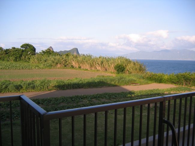 東側に広がる畑<br /><br />青い錦江湾がキレイ<br /><br />