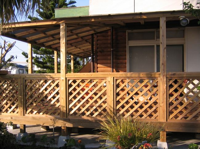 左側<br /><br />このテラス良い感じ！<br /><br />お部屋のテラスかな？<br /><br />