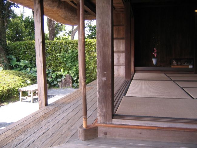 薩摩のお武家さんは<br /><br />競って庭に禄を費やしていたの？<br /><br />磯庭園も素晴らしかったが<br /><br />知覧の武家屋敷も凝った庭ばかり<br /><br /><br /><br />