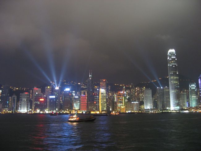 シンフォニー・オブ・ライツ<br />光の動きがキレイです。