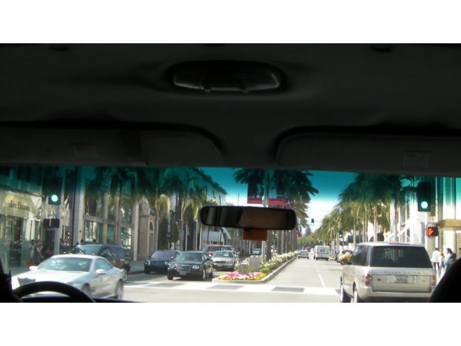 再び街中に帰る途中で通ったロデオドライヴです。<br />シャネル、ブルガリ・・<br />子供が見ても喜ばないのと、財布が乏しいのでパス。。