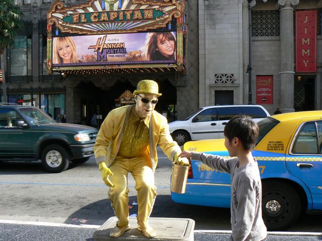 この人も誰かのまね？